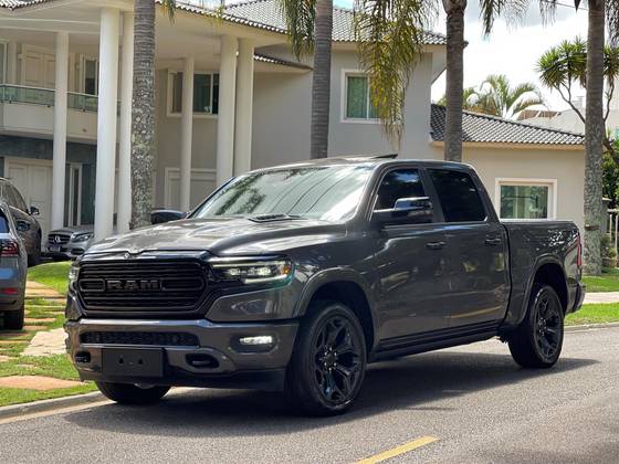 RAM 1500 5.7 V8 GASOLINA LIMITED NIGHT EDITION CD 4X4 AUTOMÁTICO